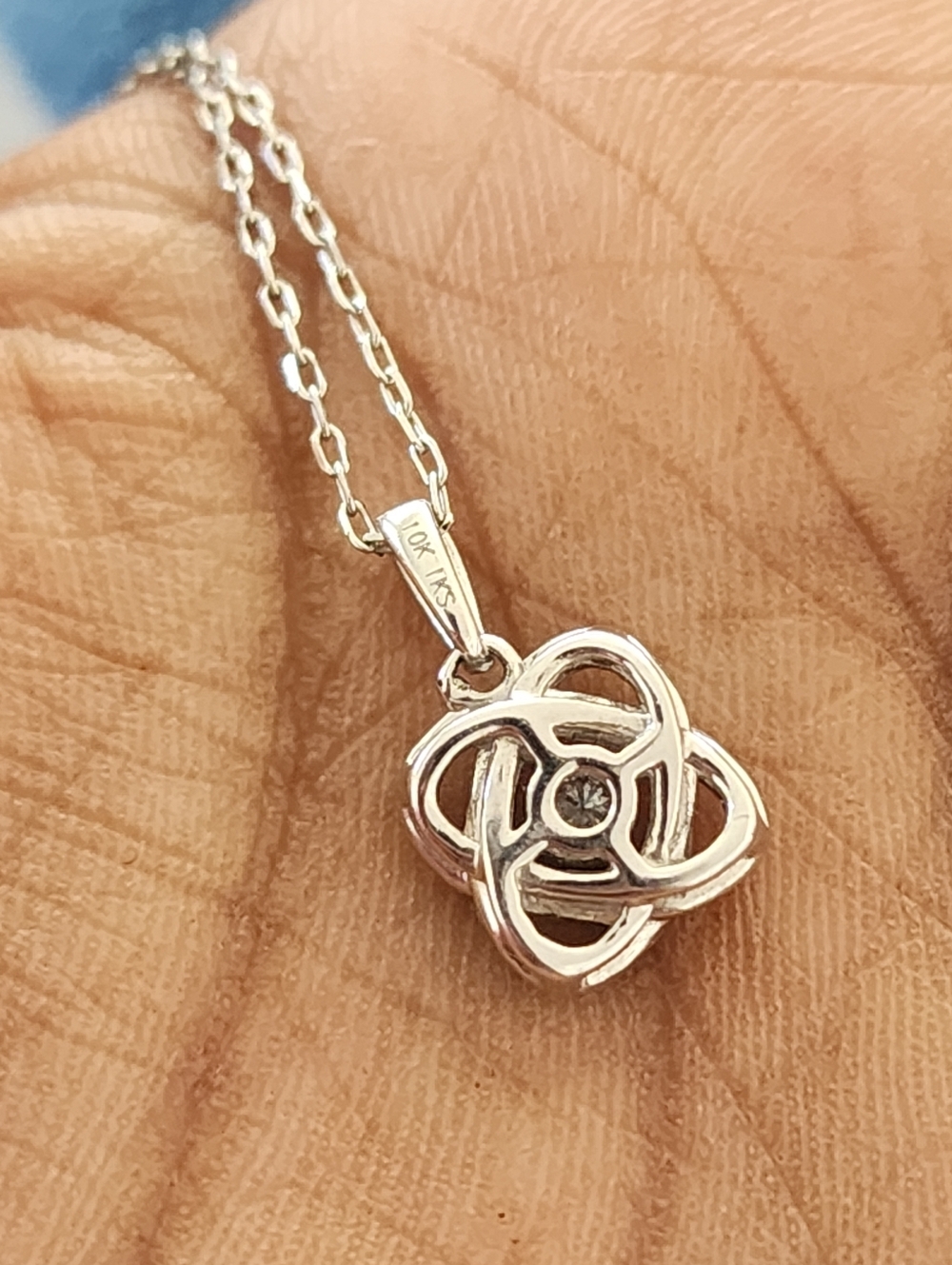 Kay Jewelers "Center Of Me" 1/5ct Tw 10k Stamped Knot Pendant Necklace and Studs - Picture 11 of 14